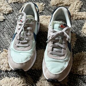 Nike Sneakers in Light Green and Taupe